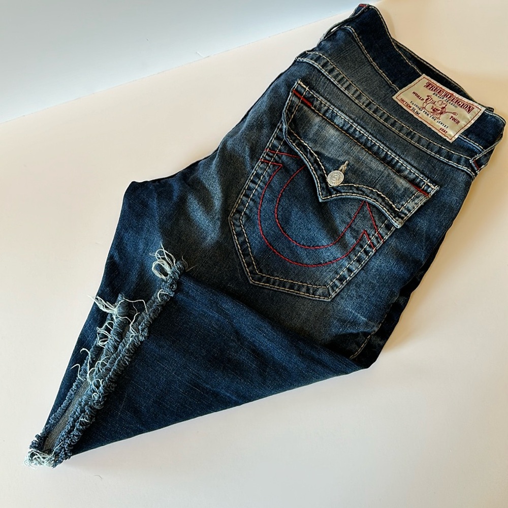 Authentic Rare TRUE RELIGION Men's Logo Classic Slim Leg Dark Denim Jean shorts